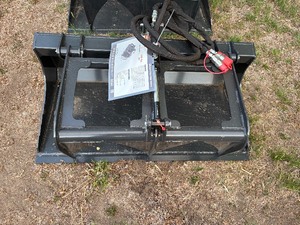 UNUSED 2026 MINI COMBONATION BUCKET GRAPPLE