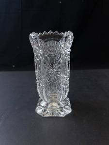 Princess House Crystal Glass Vase - Diamond-Cut Pattern with Center Medallion
