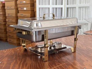 8 Quart Chafing Dish With Gold Accents