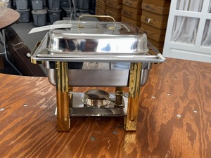 4 Quart Chafing Dish With Gold Accents