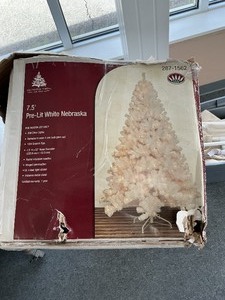 7.5 FT Pre Lit Christmas Tree