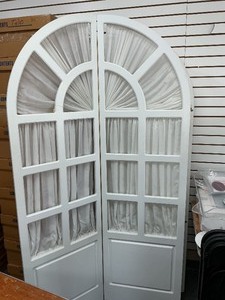 Sunlight Backdrop Divider
