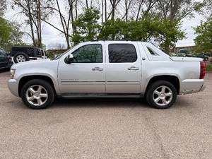 2013 CHEVROLET AVALANCHE LTZ BLACK DIAMOND *4x4 | No Accidents Reported* (NO RESERVE)
