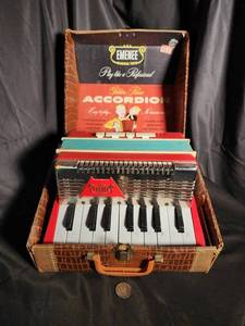 Emenee Golden Star Accordion with Case