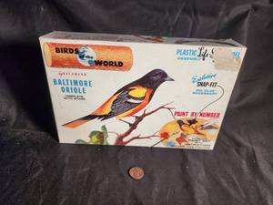 Bachmann Birds Of The World Baltimore Oriole Model Kit with Box & Instructions