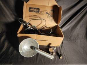 Powelite Jr. Model 20 Portable Sunshine Lamp with Original Box