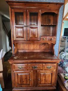 Young Hinkle Plymouth Pine Hutch Cabinet