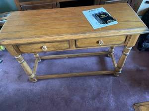 Ashley Millenium World Class T405-1 Sofa Table