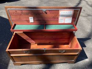 Lane Sweetheart Cedar Chest with Key