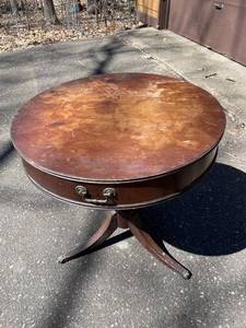 Imperial Mahogany Round Accent Table with Drawer