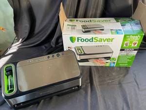FoodSaver 4800 Series 2-In-1 Food Preservation System