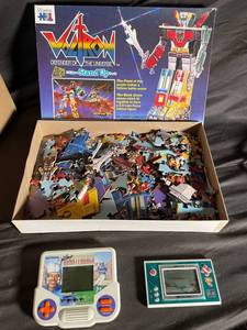 Voltron 3-D Stand Up Puzzle, Tiger Quarterback & Nintendo Game & Watch (Lot of 3)