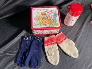 Strawberry Shortcake Tin Lunchbox with Thermos & Gloves (Lot of 4)