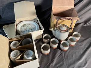 Buttercup & Dandelion Japan Ceramic Dinnerware Mixed Lot (Lot of 17)