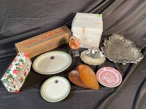 Mixed Decorative Lot of 10 with Northern Pacific Railway China