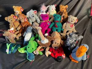 Ty Beanie Babies & Plush Animals (Lot of 18)