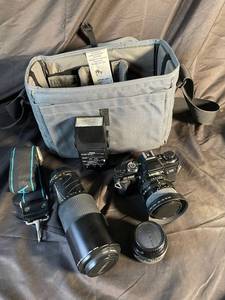 Minolta X-700 SLR Camera Kit with 2 Lenses & Tamrac Bag