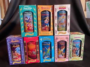 Disney Collector Series Glasses (Lot of 8)