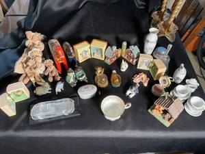 Mixed Lot of Miniature Figurines, Houses & Porcelain Cups