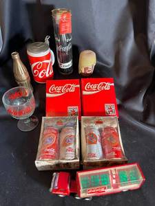 Coca-Cola Mixed Lot of Collectibles (Lot of 8)