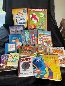 Childrens Picture Books & Board Books (Lot of 12)