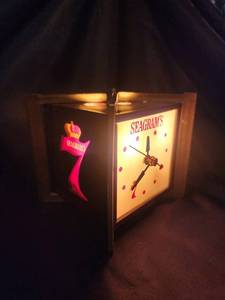 Seagrams 7 Illuminated Clock