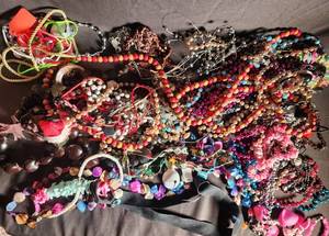 Mixed Costume Jewelry Necklace & Bracelet Mixed Lot