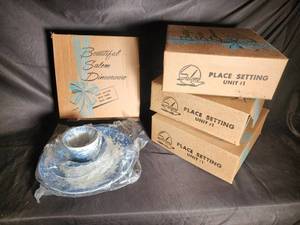Salem Beautiful Dinnerware Place Settings (Lot of 4)