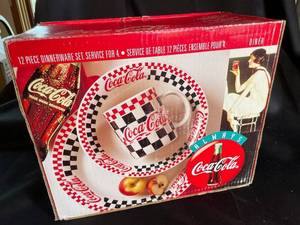 Coca-Cola 12-Piece Dinnerware Set Service For 4