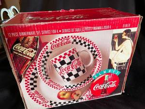 Coca-Cola 12-Piece Dinnerware Set Service for 4