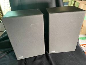 EPI Bookshelf Speakers Pair