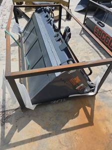 TMG Industrial 72 Inch Skid Steer 4-In-1 Bucket (SBF72) - Brand New