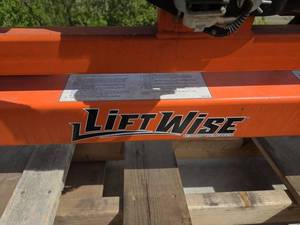 LiftWise Brawny Post Puller - Hydraulic Post Puller by Diversified Products
