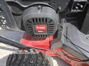 Toro SnowMaster 724 QE Personal Pace Self-Propel Snow Blower - 212cc