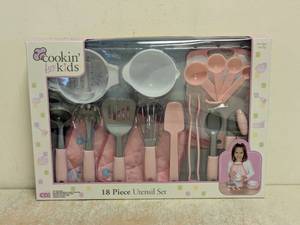 NEW CDI COOKIN FOR KIDS 18PC UTENSIL SET