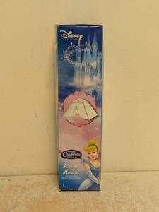 NEW DISNEY PRINCESS  CINDERELLA SCREEN HOUSE