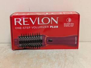 REVLON ONE-STEP VOLUMIZER PLUS