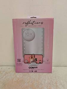 NEW CONAIR HOLLYWOOD LED LIGHTED SOCIAL MEDIA MIRROR
