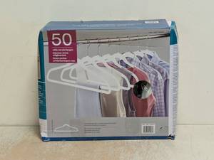 NEW NONSLIP HANGERS 50PK WHITE