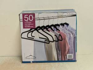NEW NONSLIP HANGERS 50PK