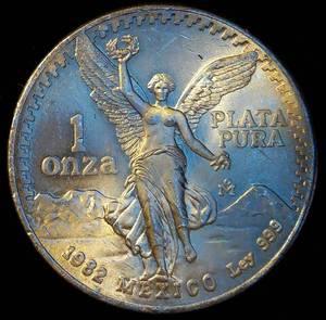 Better Date 1982 Mexican 1 Onza, 1oz .999, Original Surfaces, Near Full Luster, FIrst Year