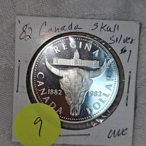 1982 Canada Silver Bull Skull $1 UNC