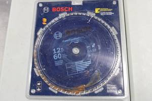 Bosch 12-In Circular Saw Blade - 60-Tooth Carbide for Fine Finishing. Rust, Used