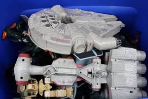 LEGO Star Wars Millennium Falcon & Assorted Spacecraft Parts Minifigures