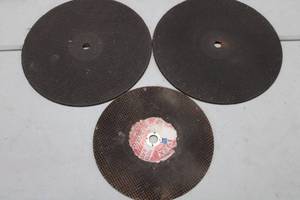 Assorted Sanding Discs - Round Abrasive Discs with Center Holes