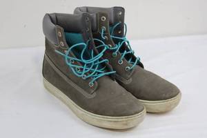 Timberland 6-Inch Premium Boots Pair - Leather Upper, Padded Collar