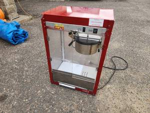 Paragone - Commercial 8 oz. Theater Popcorn Machine - 1420W