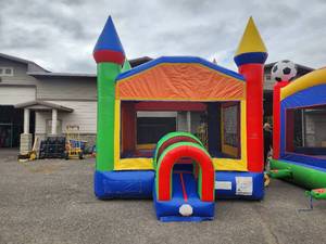 15 X 15 Multi Color Castle