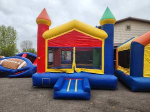 15 X 15 Multi Color Castle