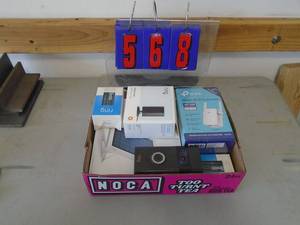 Flat of electronics. Ring door bell. As shown. CASH ON SITE ONLY. PICKUP IS TUESDAY MAY 19TH FROM 11 AM TO 4 PM. REGARDLESS WHAT THE SCHEDULE STATES.